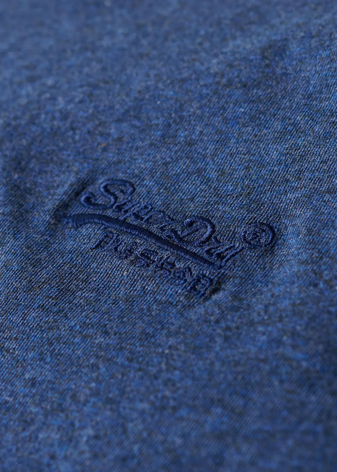 ESSENTIAL LOGO EMB TEE