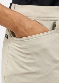 Korp Lite Shorts Women