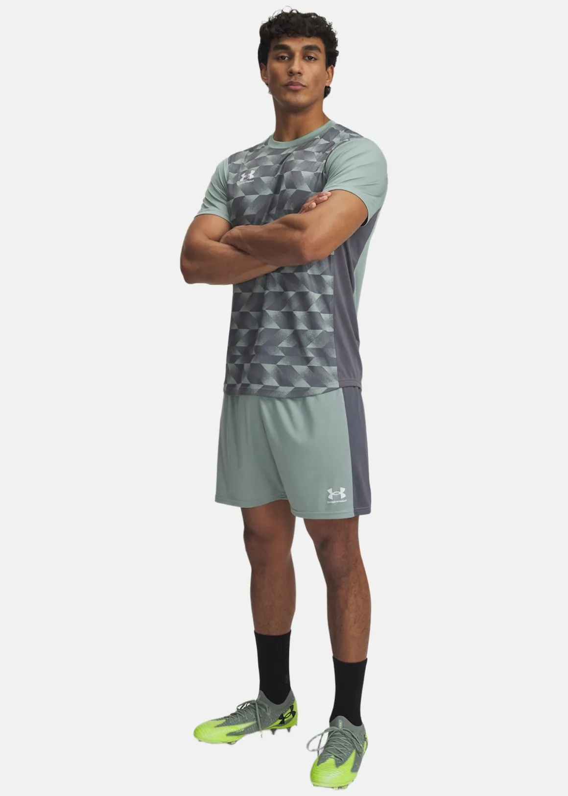 UA M's Ch. Knit Short